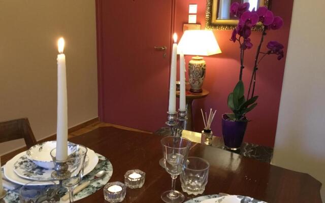 Athens-Plaka, Peter’s beautiful apartment in Temple of Zeus