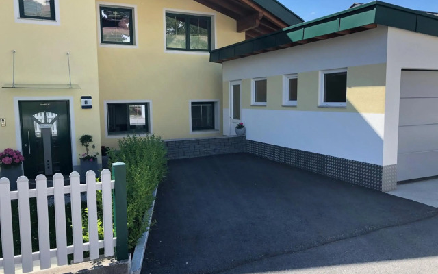 Haus Tschirgantblick