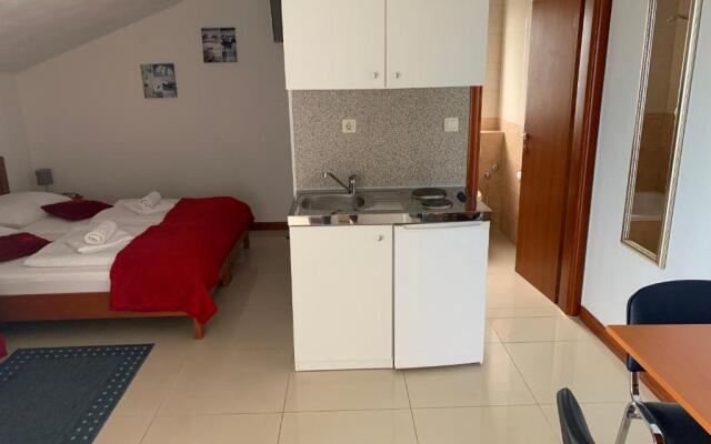 Apartments Toni 2000