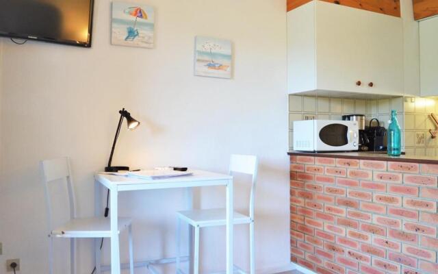 Appartement Bormes-les-Mimosas, 1 pièce, 4 personnes - FR-1-251-77