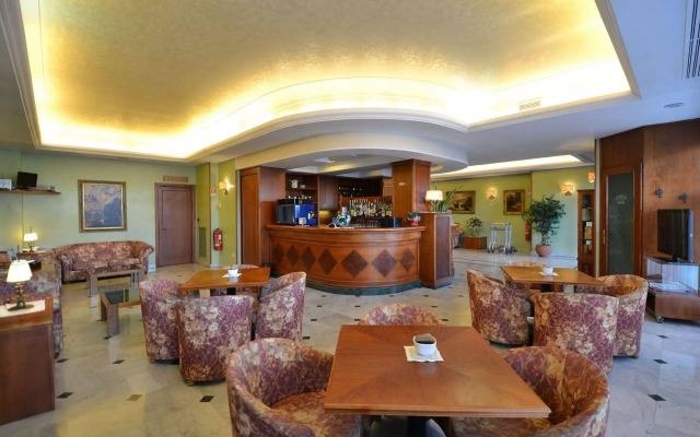 Sun Hotel