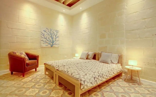 Central 1BR Apartment in Valletta