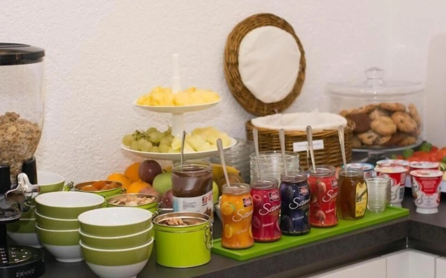 Bed and Breakfast Outlet Hotel