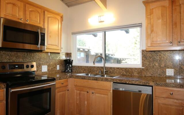 Mammoth S #222 2 Bedroom Condo