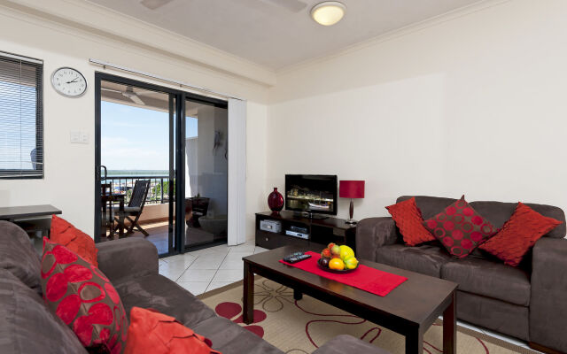 Darwin Executive Suites & FREE CAR