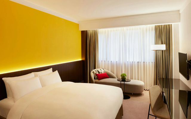 Prince, Marco Polo Hotel