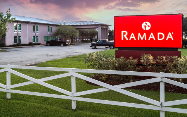 Ramada by Wyndham Luling