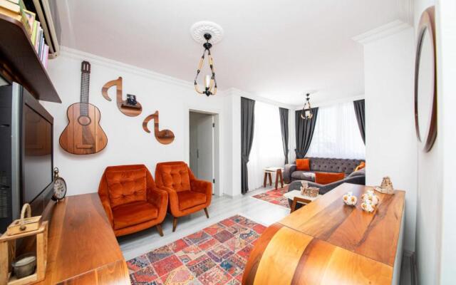 Chic House With Shared Pool Near Sea in Yalikavak
