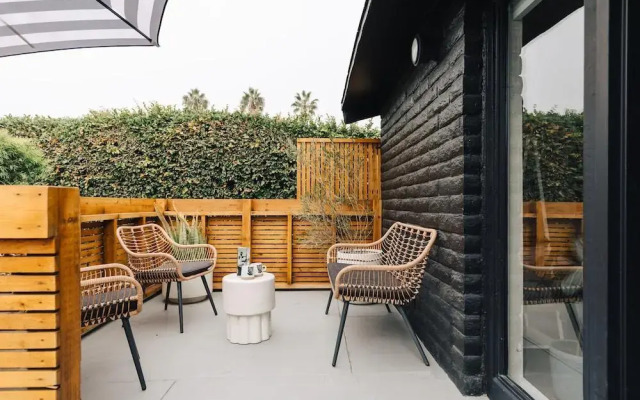 The Green Room Hotel