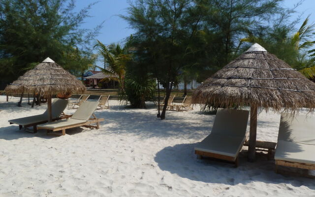 SunsetLounge Beach Resort