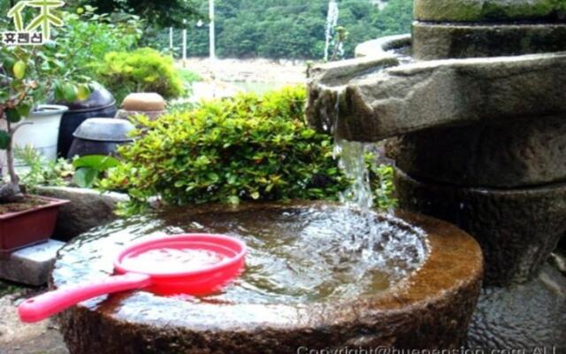 Sacheon Baegunimeomuneungot Pension