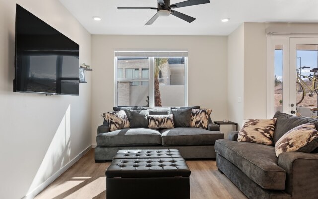 Surf's Up 2 Bedroom Condo