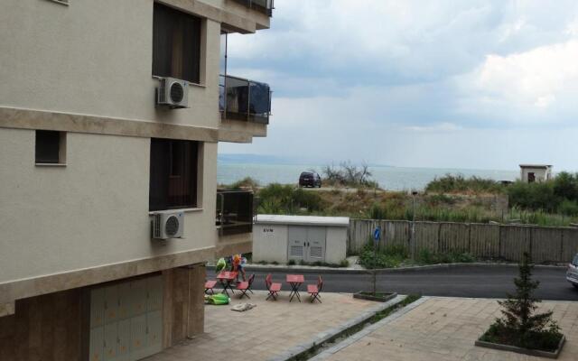 Flat Lora Pomorie