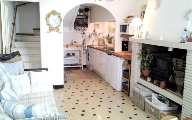 House With 2 Bedrooms in Pouzols-minervois, With Furnished Terrace and