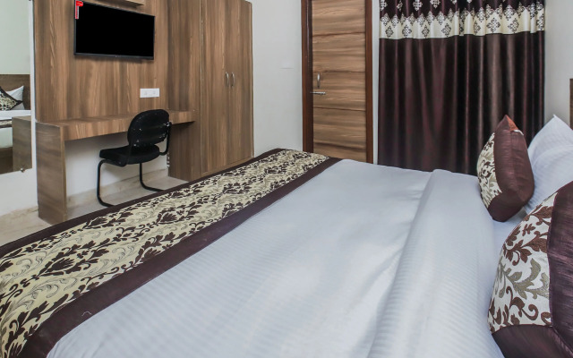 OYO 22235 Mint Residency