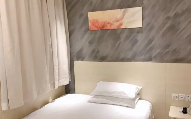 Hotel Holt	