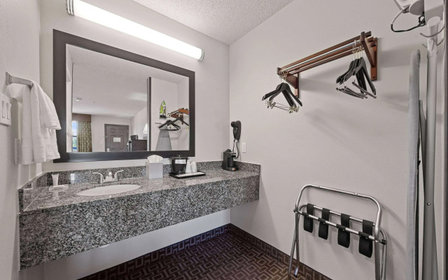 Days Inn by Wyndham Round Rock