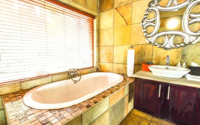 Mmakuba Game Lodge