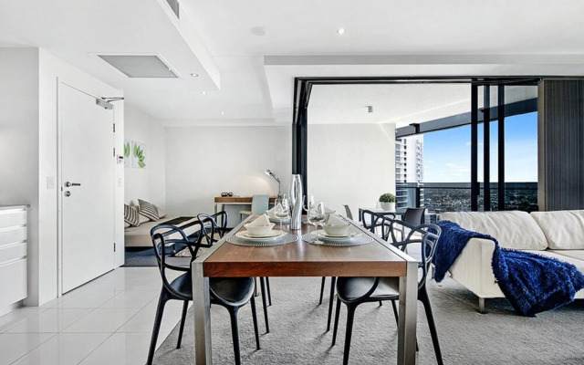 Circle on Cavill - Holidays Gold coast