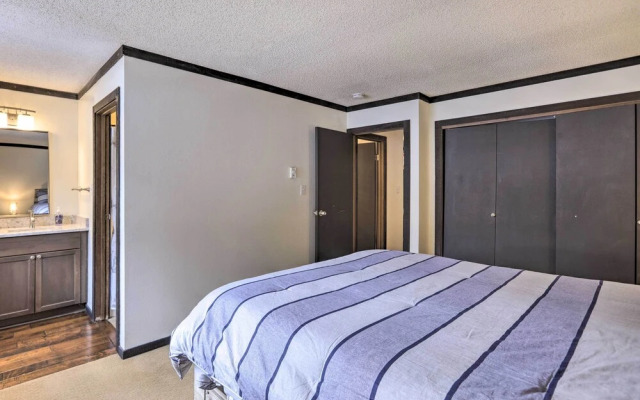 Beachfront Tahoe Vista Condo w/ Fireplace!