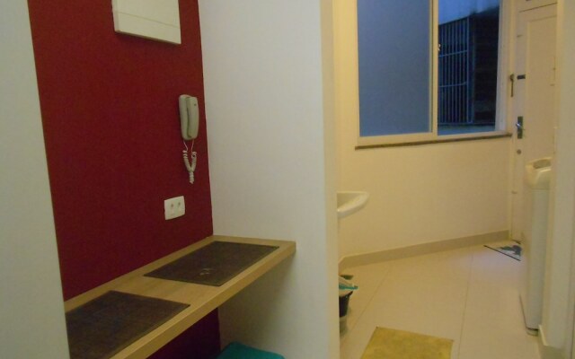 Gohouse - Atlantica 702 B