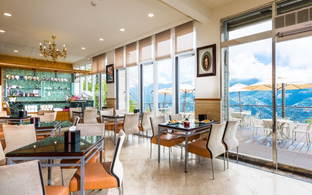 Junyue Resort