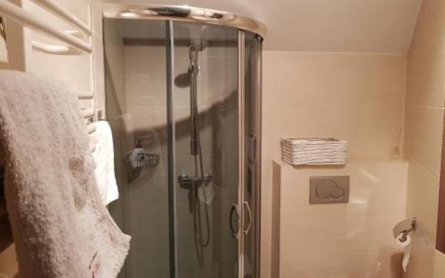 Figaro - Hotel I Restauracja