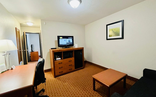 Super 8 by Wyndham Grande Prairie