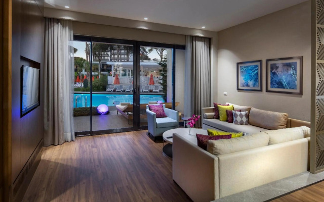 Trendy Lara Hotel
