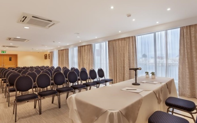 Plaza Suite Regency Hotel