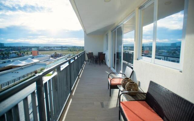 Real View Towers E306 by Casago