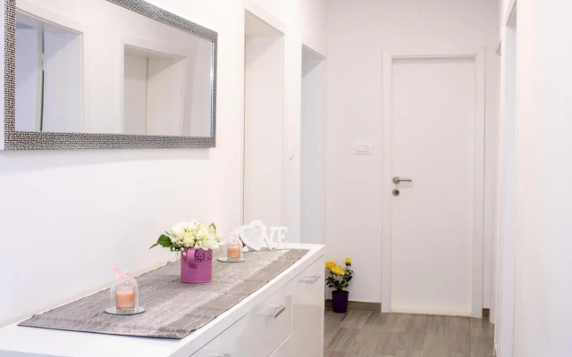 Julia's beautiful apartment for 6 with parking