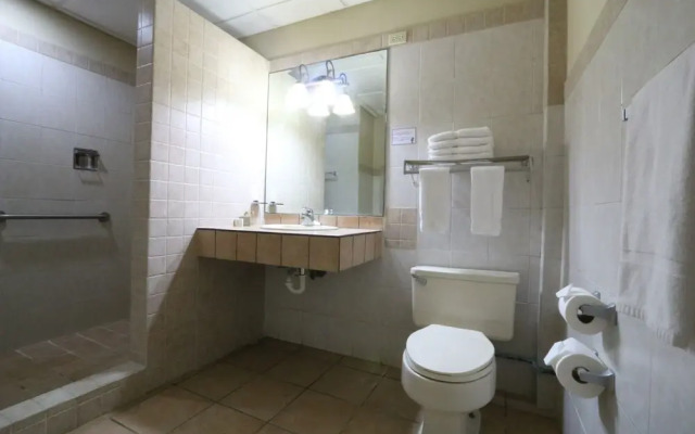 Coconut Grove Lodge