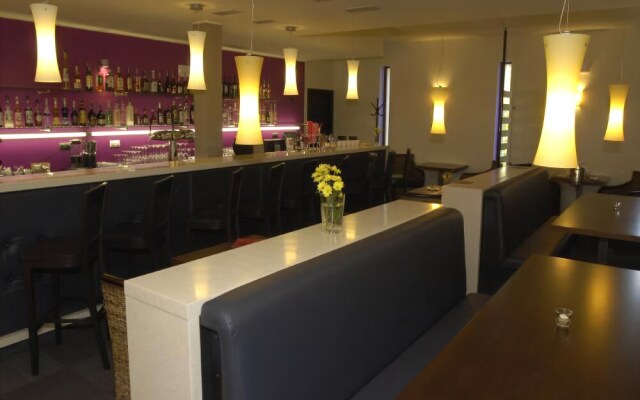EA Chateau Hotel Sychrov
