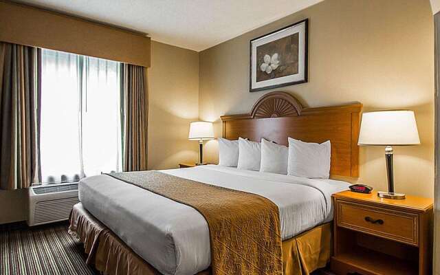 Quality Inn & Suites Fishkill South near I-84