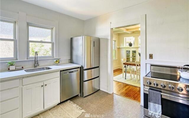 The Fremont Charmer 2BR