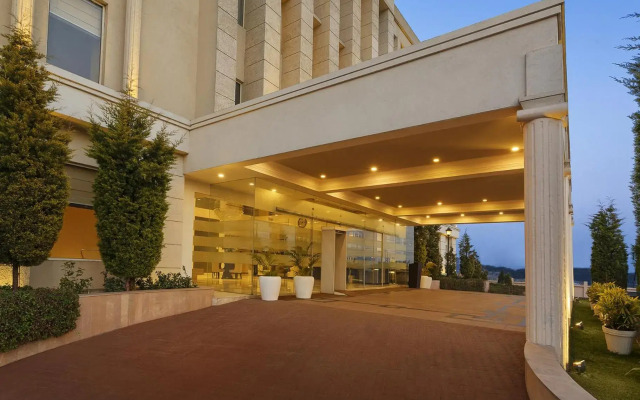 Seyfert Sarovar Premiere Dehradun