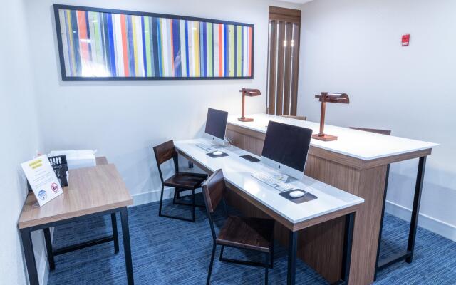 Holiday Inn Express Hotel & Suites Crestview by IHG