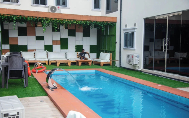 Modelo Hotel and Suites