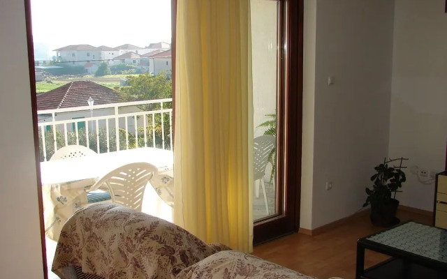 Tone - Spacious and Comfortable - A1 Zuti