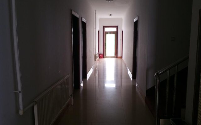 Dalian Golden Beach Swan Lake Hotel