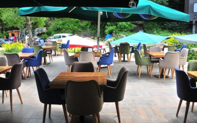 Dilek Suit & Cafe