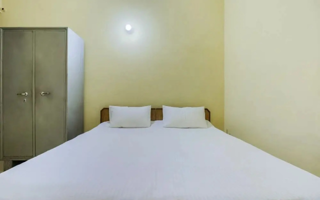 Canadian Guest House by OYO Rooms