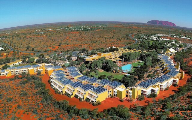 Outback Hotel & Lodge