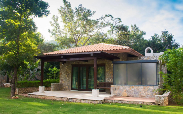 Mela Garden Retreat Cottage