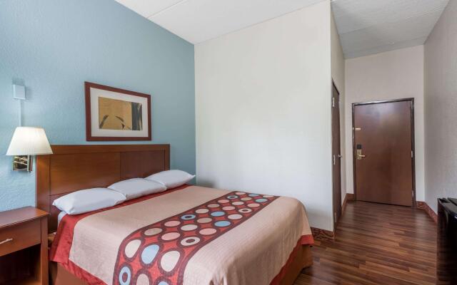 Super 8 by Wyndham Danbury