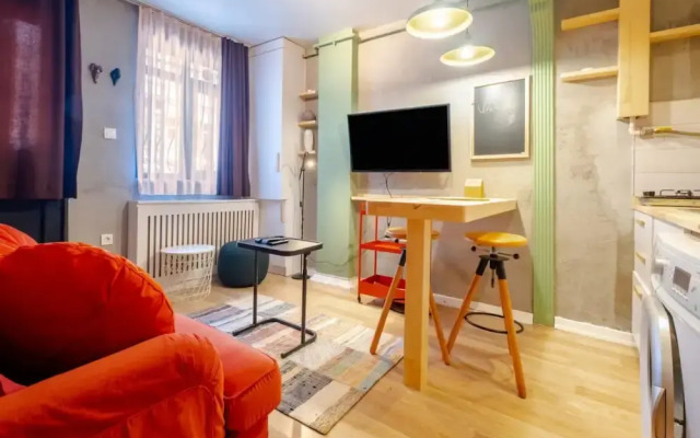 Pleasant Flat Near Taksim Square in Beyoglu