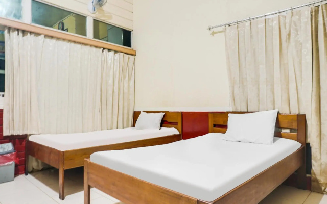 SPOT ON 91833 Hotel Anggrek Daqu Syariah Kapuas