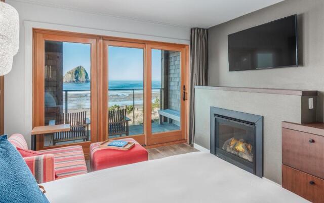 Headlands Coastal Lodge & Spa