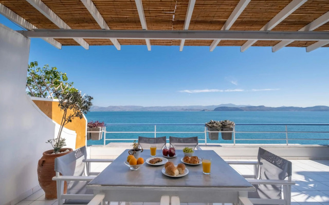 Meli Apartments & Villas